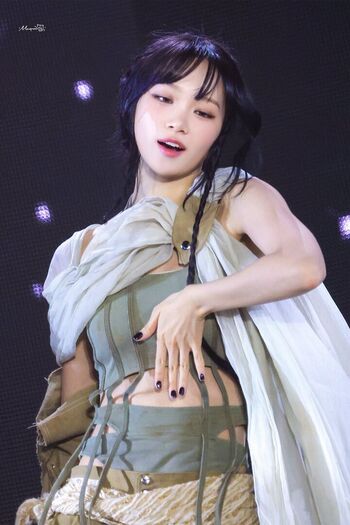 Kim chaewon  page leaked private photo uncensored HD quality