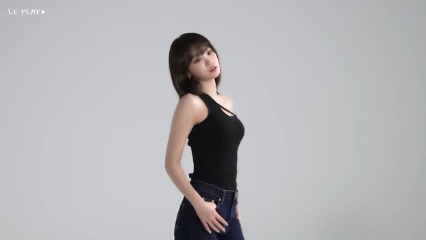 Kim chaewon  page leaked private photo uncensored HD quality