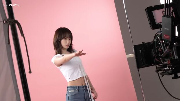 Kim chaewon  page leaked private photo uncensored HD quality