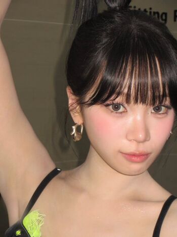 Kim chaewon  page leaked private photo uncensored HD quality