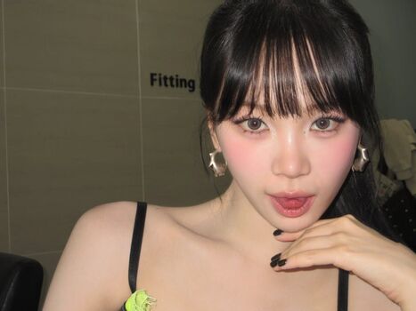 Kim chaewon  page leaked private photo uncensored HD quality