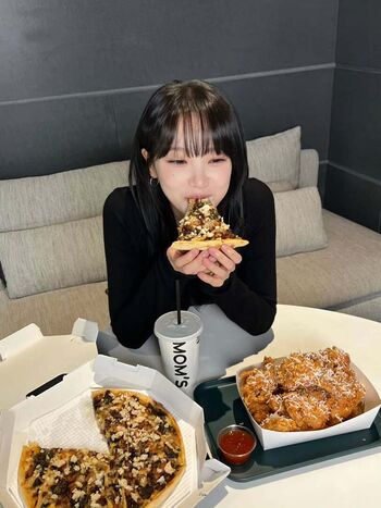 Kim chaewon  page leaked private photo uncensored HD quality