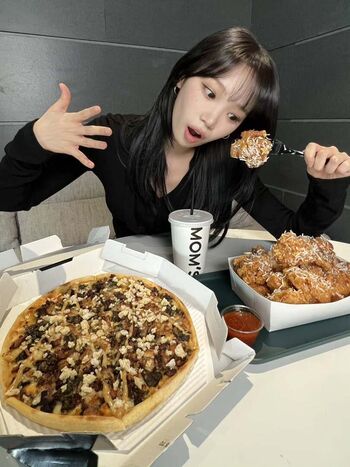 Kim chaewon  page leaked private photo uncensored HD quality