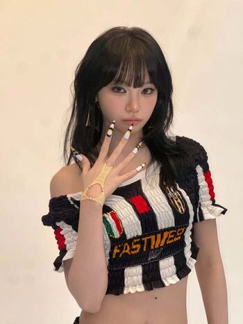 Kim chaewon leaked private photo uncensored HD quality