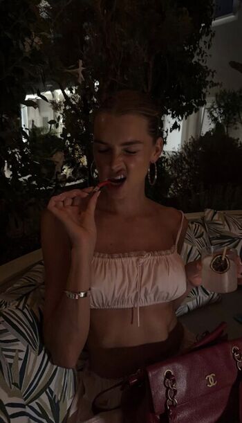 Klarahellqvistt page leaked private photo uncensored HD quality
