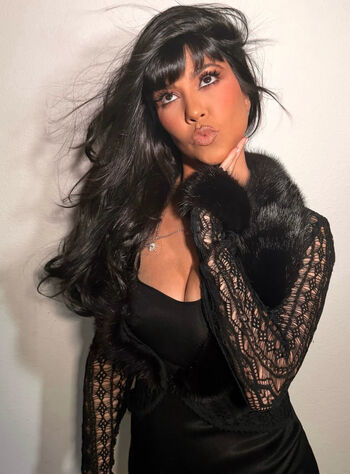 Kourtney kardashian page leaked private photo uncensored HD quality