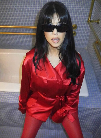 Kourtney kardashian leaked private photo uncensored HD quality