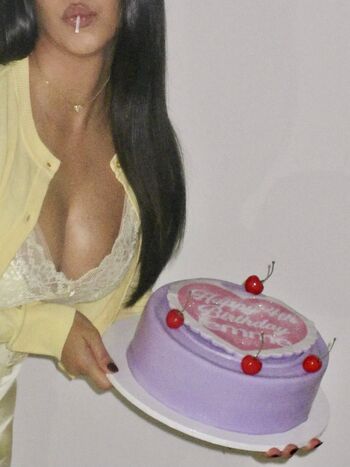 Kourtney kardashian leaked private photo uncensored HD quality