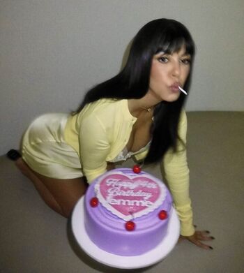 Kourtney kardashian leaked private photo uncensored HD quality