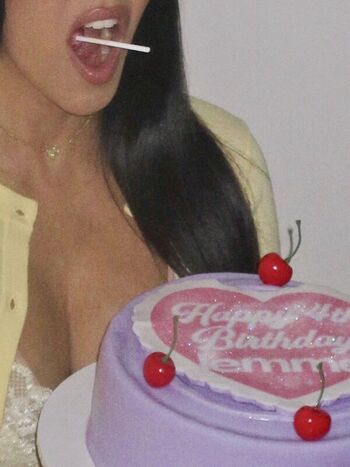 Kourtney kardashian leaked private photo uncensored HD quality
