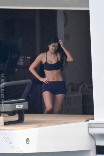 Kylie jenner  page leaked private photo uncensored HD quality