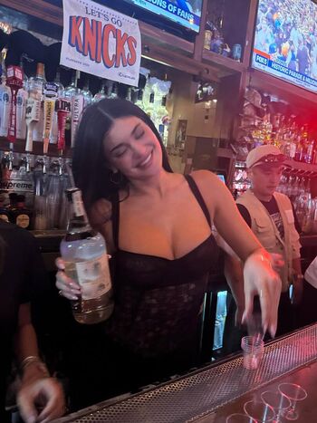 Kylie jenner  page leaked private photo uncensored HD quality