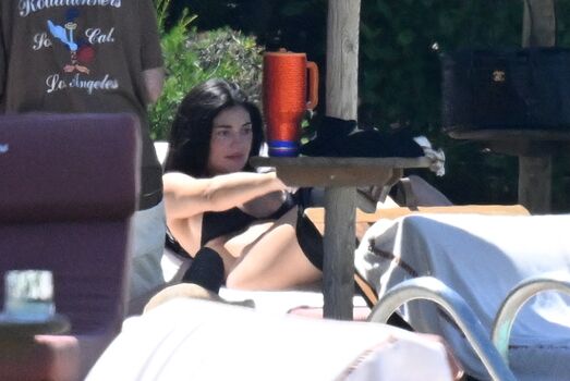 Kylie jenner  page leaked private photo uncensored HD quality