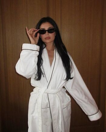 Kylie jenner  page leaked private photo uncensored HD quality