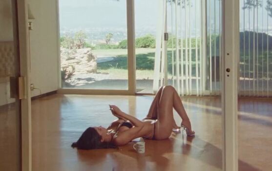Kylie jenner  page leaked private photo uncensored HD quality