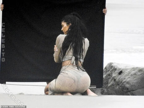 Kylie jenner  page leaked private photo uncensored HD quality