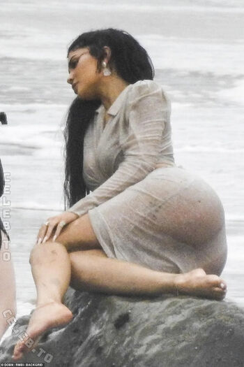 Kylie jenner  page leaked private photo uncensored HD quality