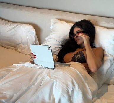 Kylie jenner  page leaked private photo uncensored HD quality