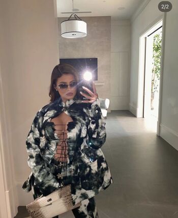 Kylie jenner  page leaked private photo uncensored HD quality