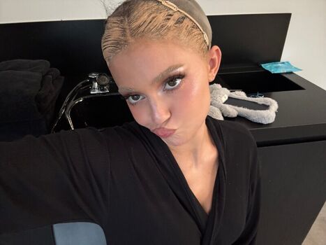 Kylie jenner leaked private photo uncensored HD quality