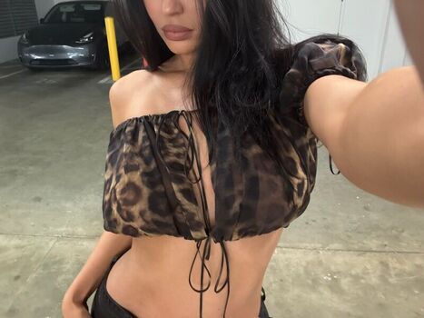 Kylie jenner leaked private photo uncensored HD quality