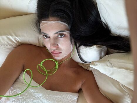 Kylie jenner leaked private photo uncensored HD quality