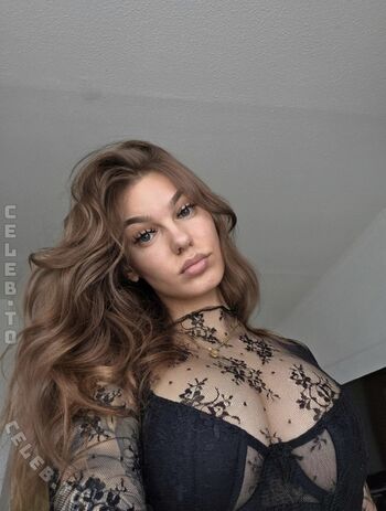 Lara uth leaked private photo uncensored HD quality