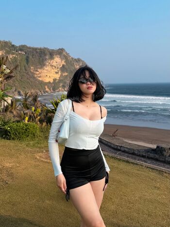 Laras kinanda putri leaked private photo uncensored HD quality