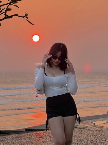 Laras kinanda putri leaked private photo uncensored HD quality