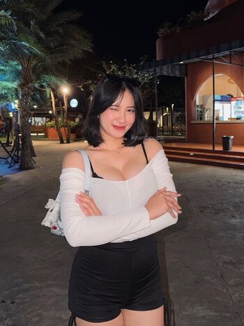 Laras kinanda putri leaked private photo uncensored HD quality