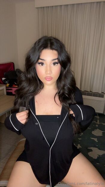 Latinalyla leaked private photo uncensored HD quality