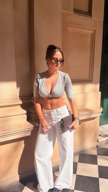 Lauramjj  page leaked private photo uncensored HD quality