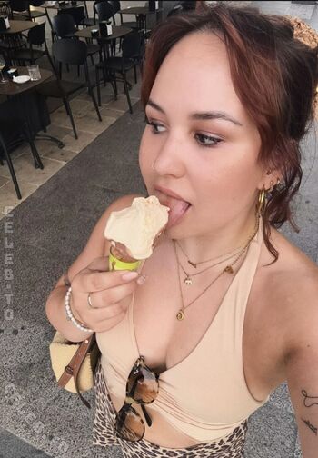 Laurassoberlife leaked private photo uncensored HD quality