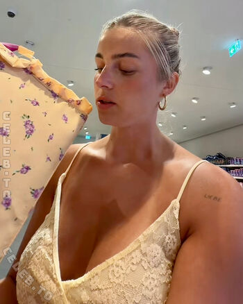 Lea breuer page leaked private photo uncensored HD quality