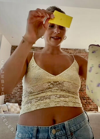 Lea breuer page leaked private photo uncensored HD quality