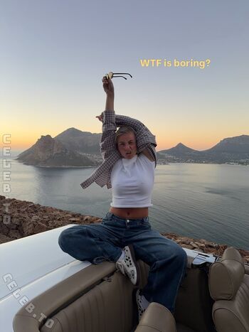 Lea breuer page leaked private photo uncensored HD quality