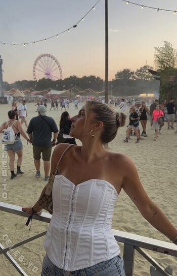 Lea breuer page leaked private photo uncensored HD quality