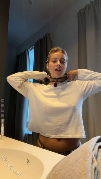 Lea breuer page leaked private photo uncensored HD quality