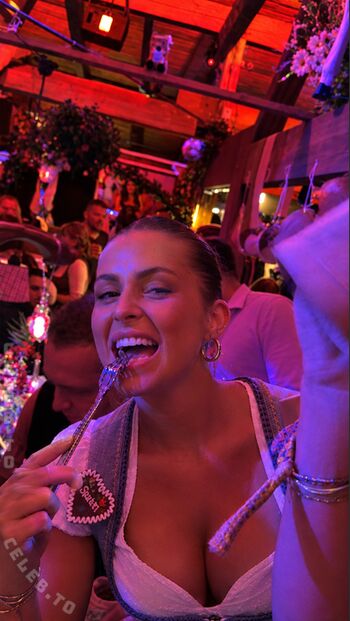 Lea breuer leaked private photo uncensored HD quality