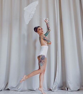 Lena scissorhands page leaked private photo uncensored HD quality