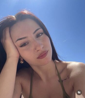 Lenie v page leaked private photo uncensored HD quality