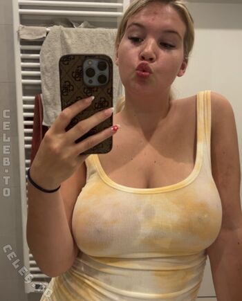Leonieblondiii leaked private photo uncensored HD quality