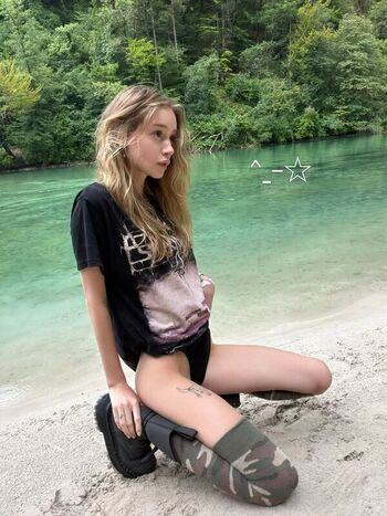 Lflorafaunal leaked private photo uncensored HD quality