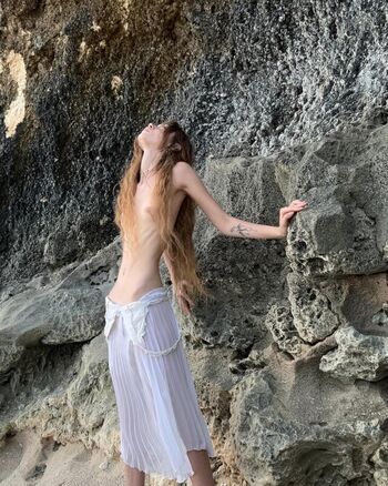 Lflorafaunal leaked private photo uncensored HD quality