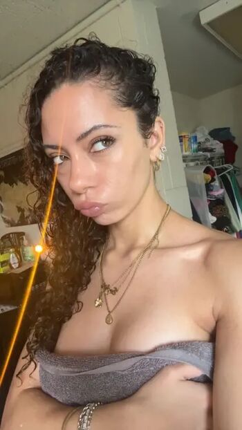 Lightskin leaked private photo uncensored HD quality