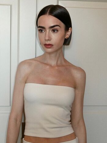 Lily collins page leaked private photo uncensored HD quality