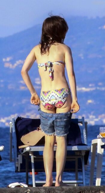 Lily collins page leaked private photo uncensored HD quality