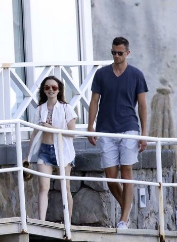 Lily collins page leaked private photo uncensored HD quality
