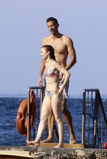 Lily collins page leaked private photo uncensored HD quality