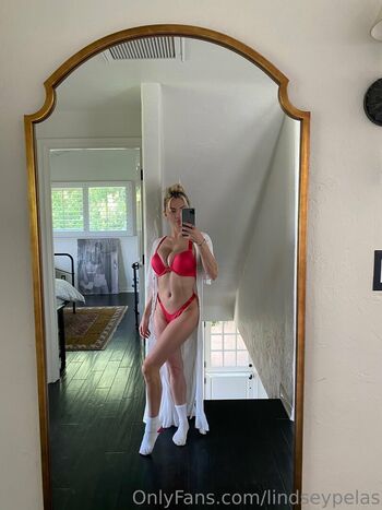 Lindsey pelas  page leaked private photo uncensored HD quality
